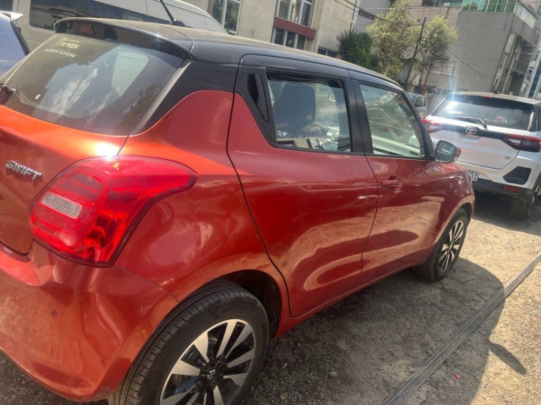 Suzuki swift , photo 2 of 4