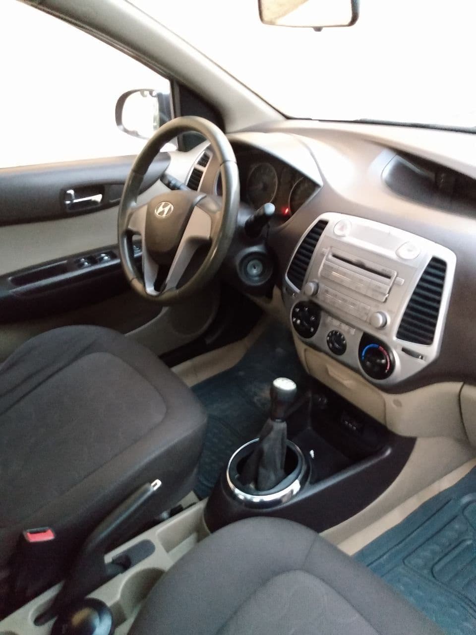 Hyundai I 20.    , photo 2 of 6