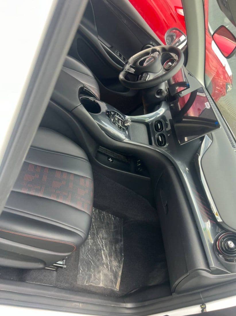 Byd E2, photo 3 of 4