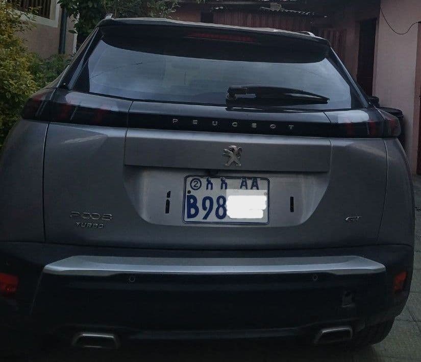 Peugeot 2008 Turbo, photo 4 of 6