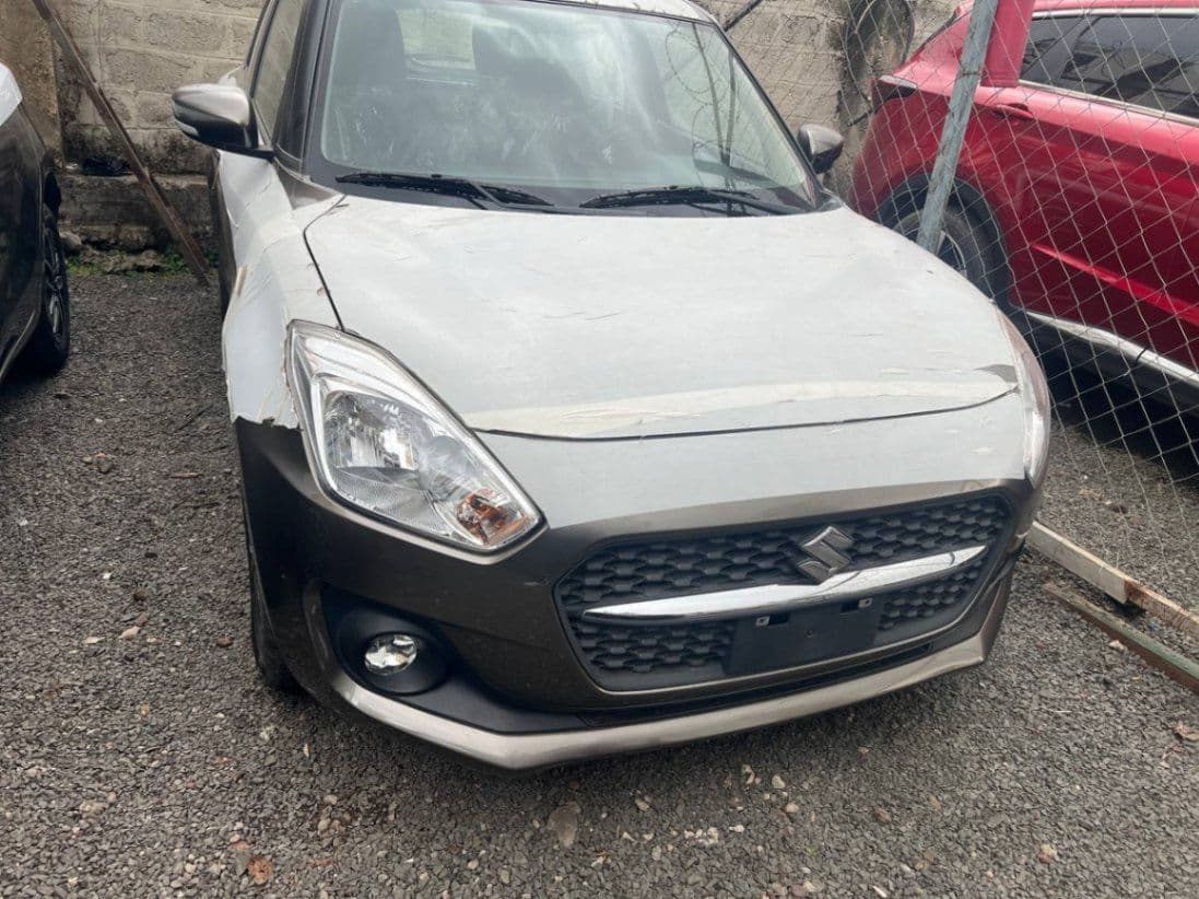 Suzuki swift , photo 2 of 3