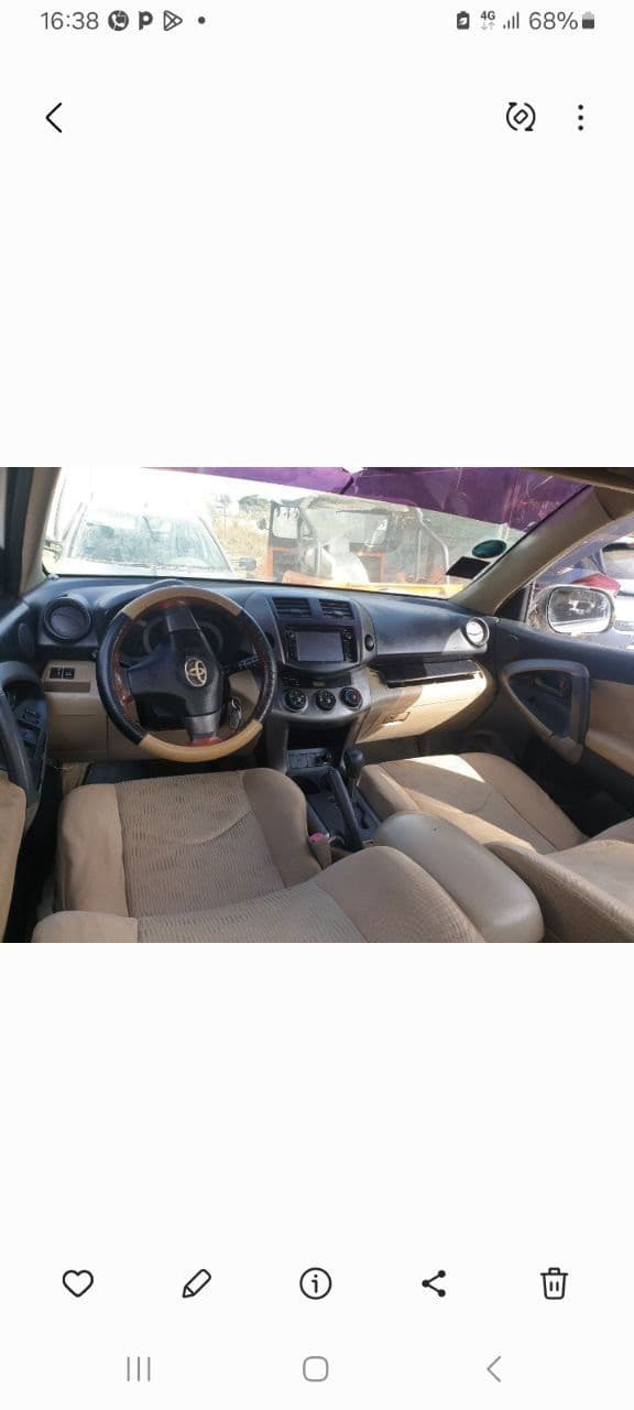 Toyota RAV4 2010, photo 4 of 4