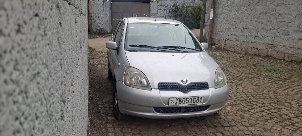 Toyota vitz 2001, photo 3 of 6