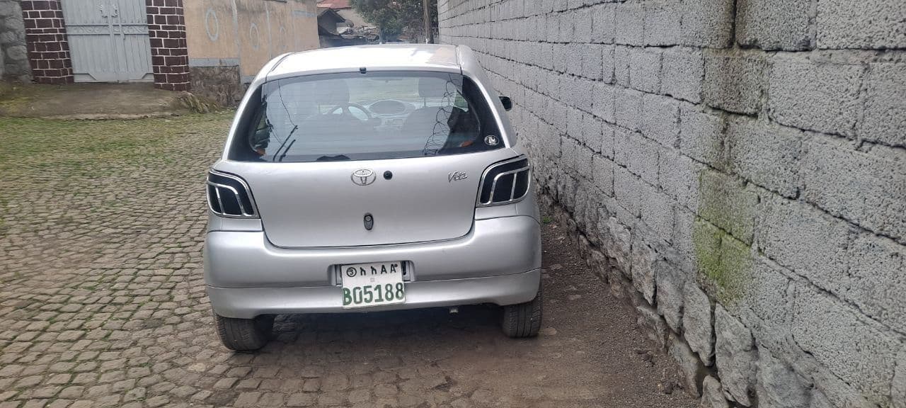 Toyota vitz 2001, photo 6 of 6