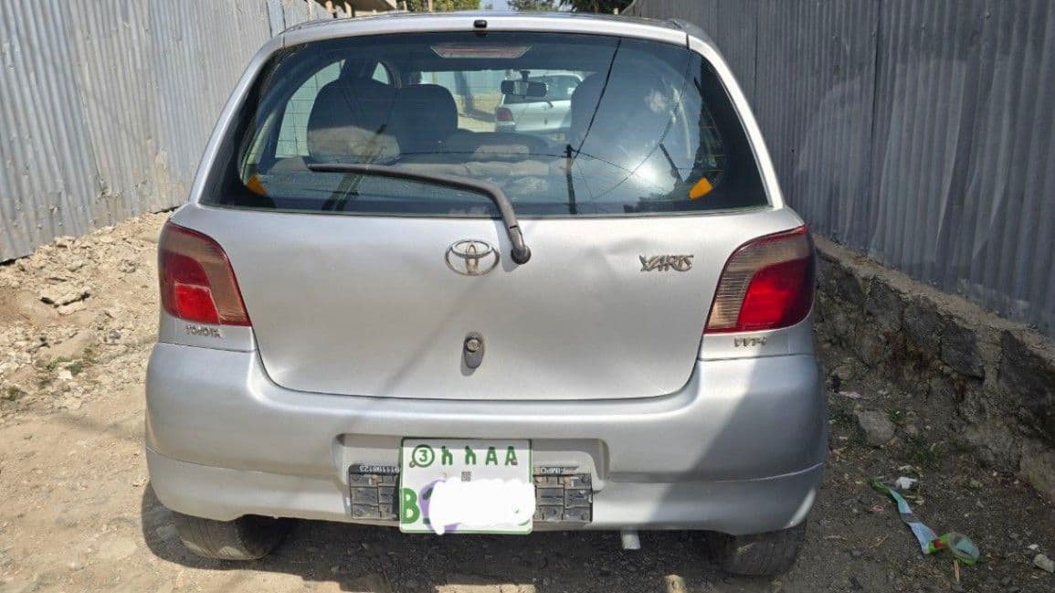 Toyota Vitz Yaris 2002, photo 5 of 5