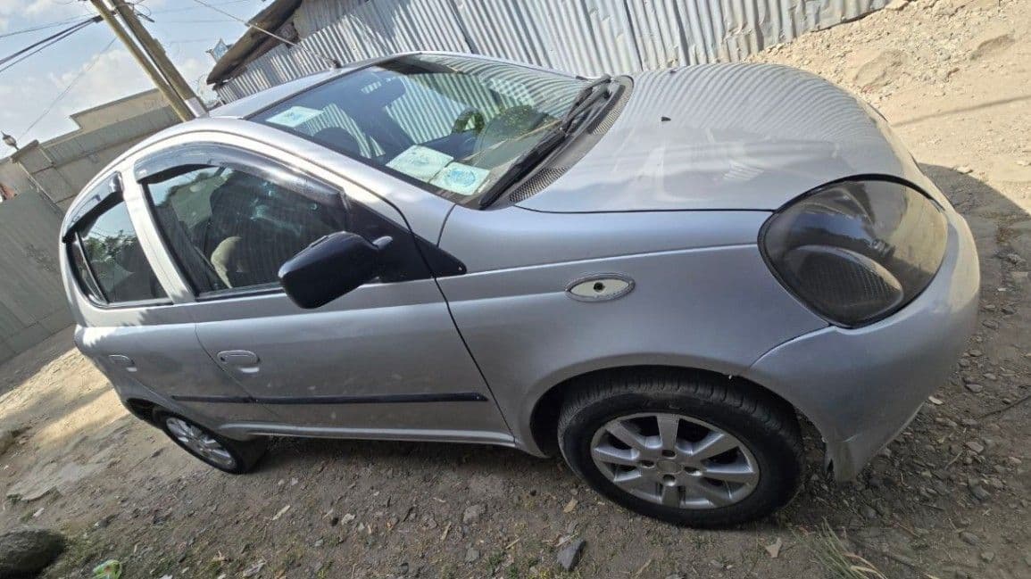 Toyota Vitz Yaris 2002, photo 4 of 5
