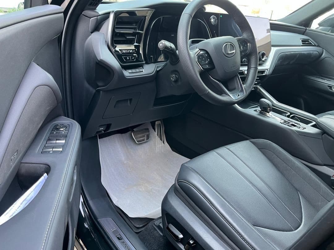 50% BANK AVAILABLE LEXUS HYBRID 2025, photo 2 of 6
