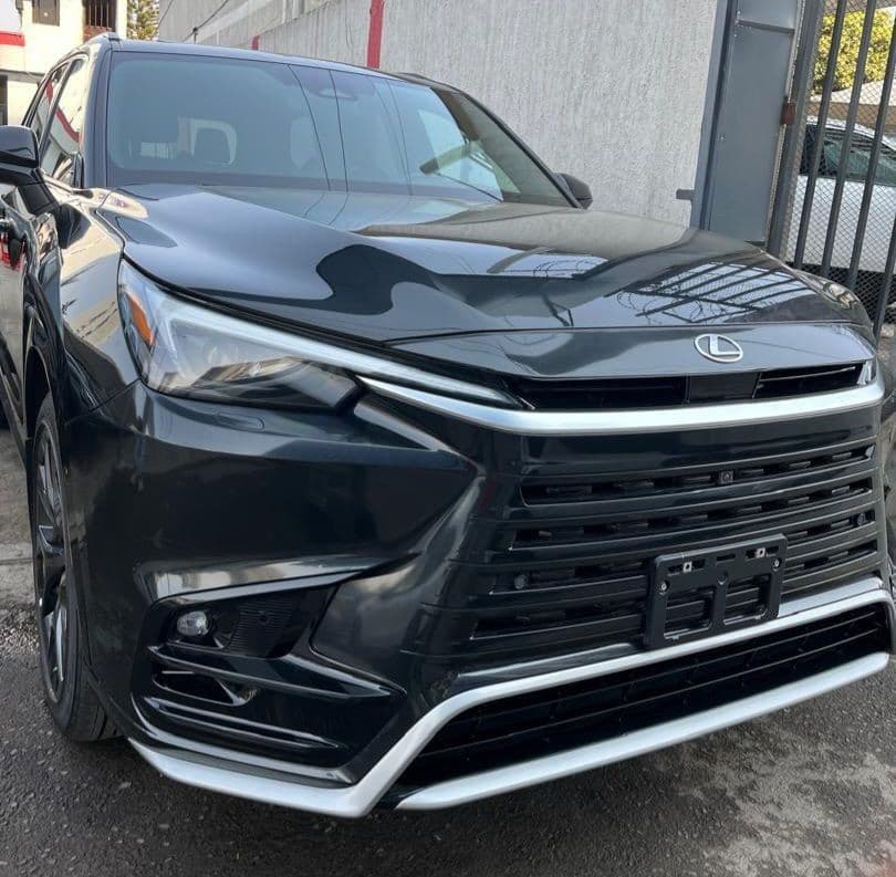 50% BANK AVAILABLE LEXUS HYBRID 2025, photo 3 of 6