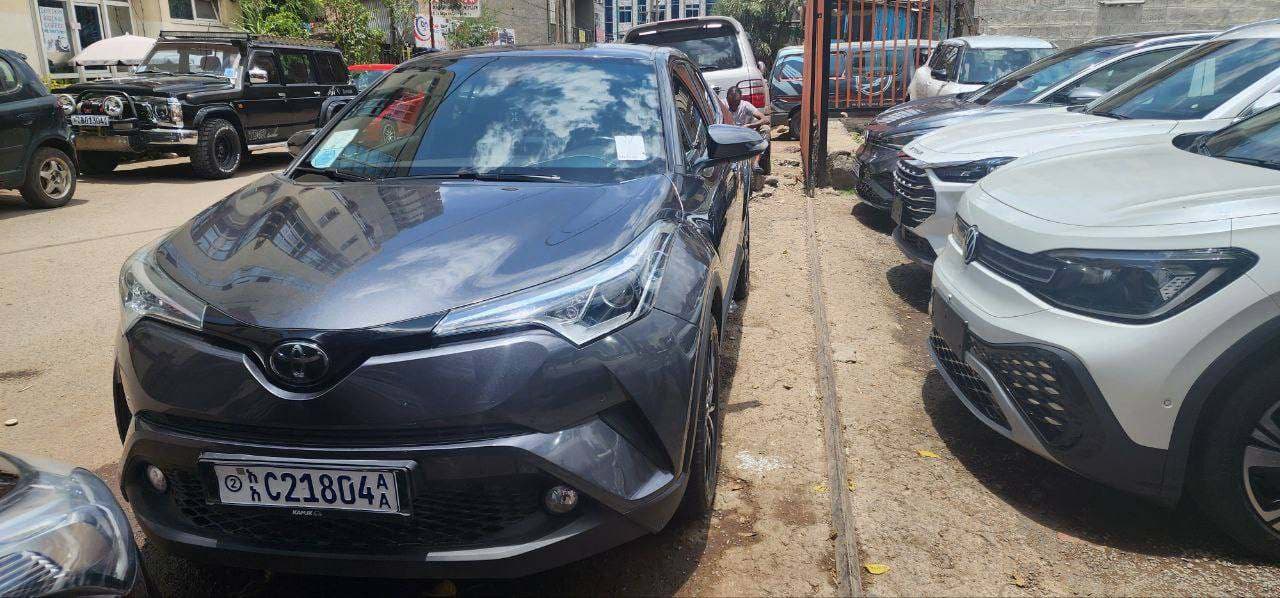 Toyota CHR, photo 4 of 4