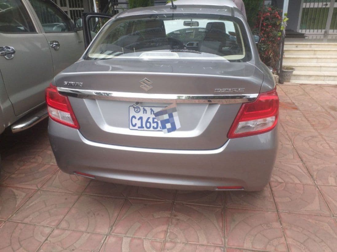 Suzuki Dzire, photo 4 of 4