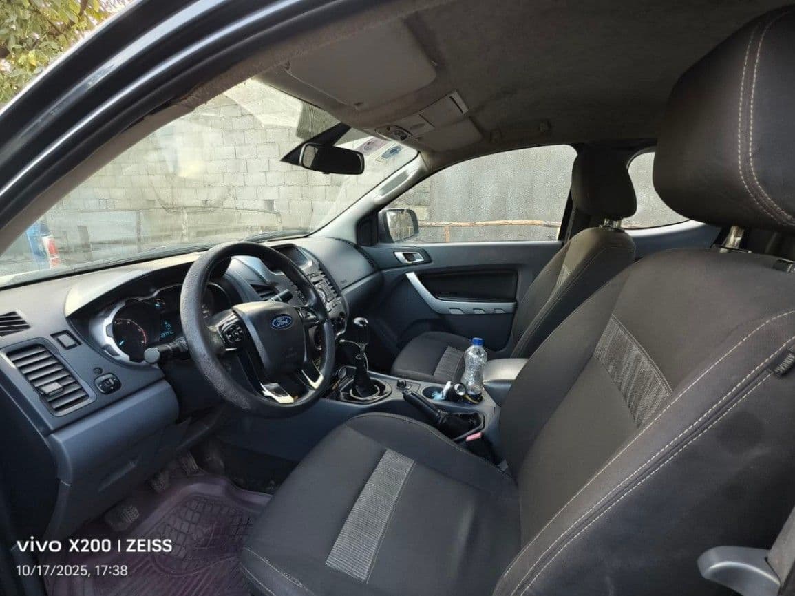 2013 Ford Ranger Wildtrak, photo 3 of 6