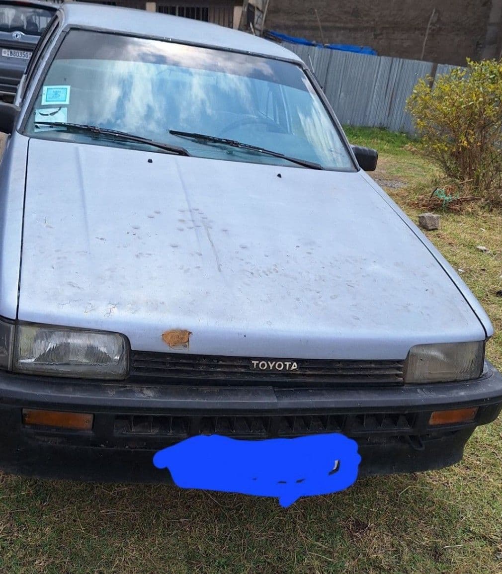 Toyota dx 1985, photo 2 of 3