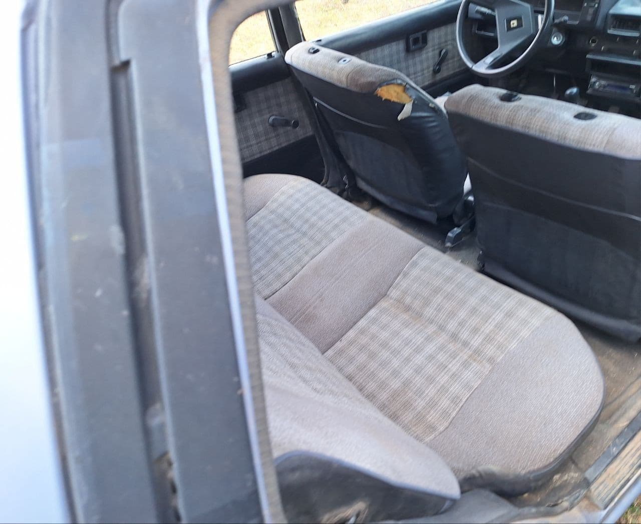 Toyota dx 1985, photo 3 of 3