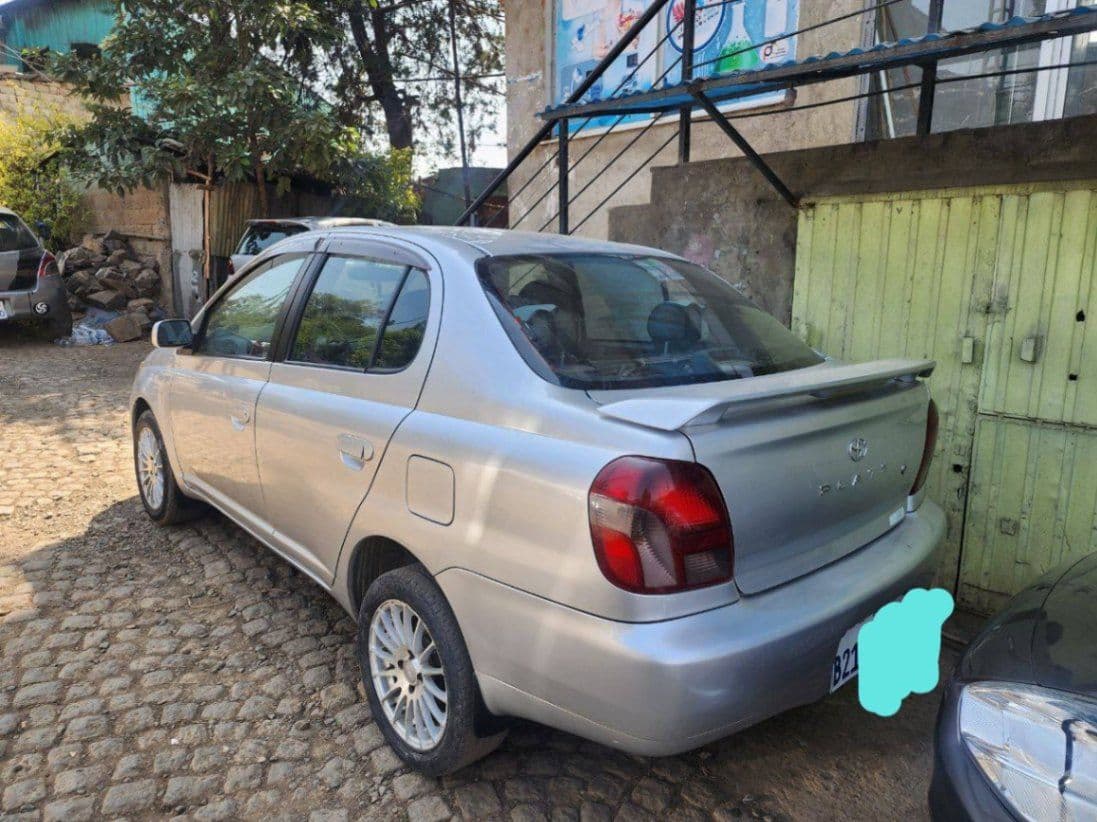 Toyota platz 2001, photo 3 of 3