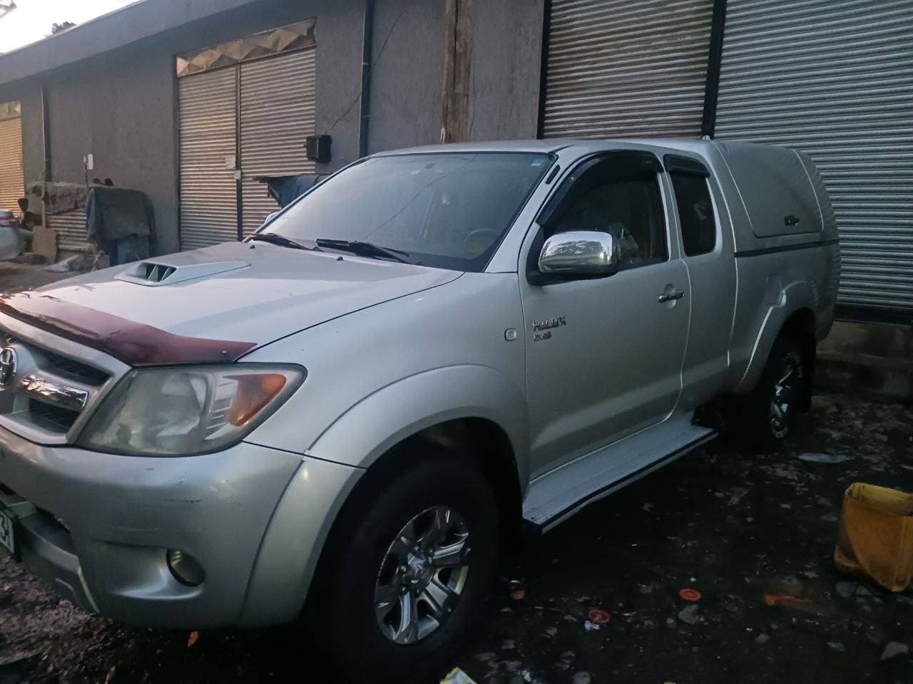 Toyota pick up 2008, photo 3 of 3
