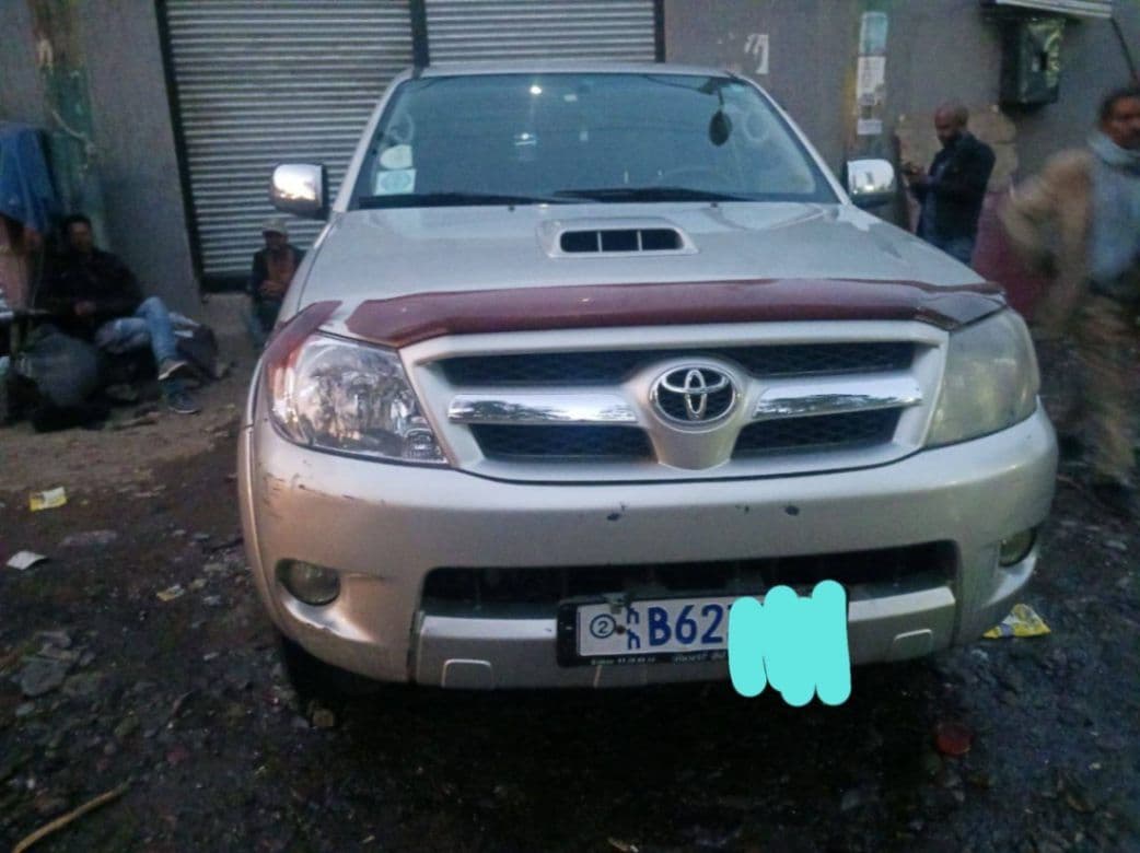 Toyota pick up 2008, photo 2 of 3