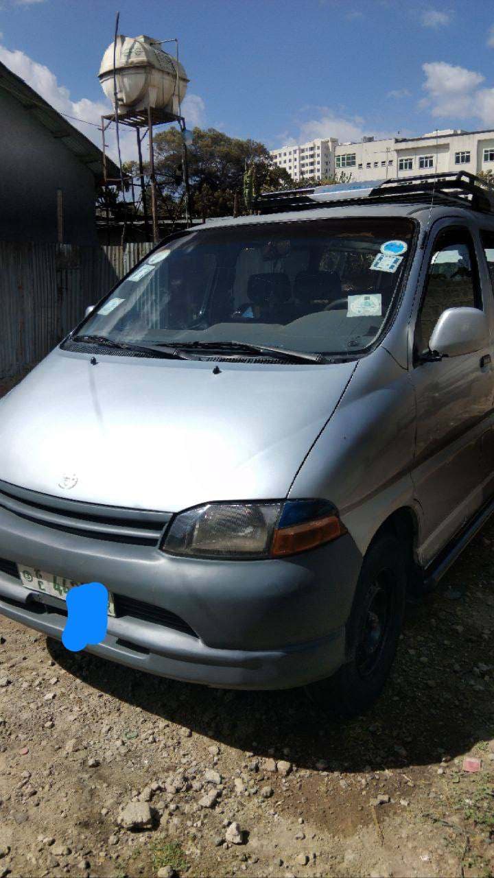 Toyota haice 2LT dolphin , photo 3 of 4