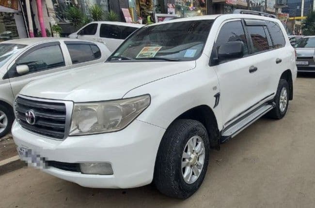 Toyota V8,D4D,2012,full option,7 Seat,excellent condition!!, photo 2 of 4