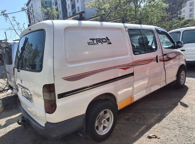 Toyota Dolphin,D4D,Half van,2004,excellent condition!!, photo 1 of 3