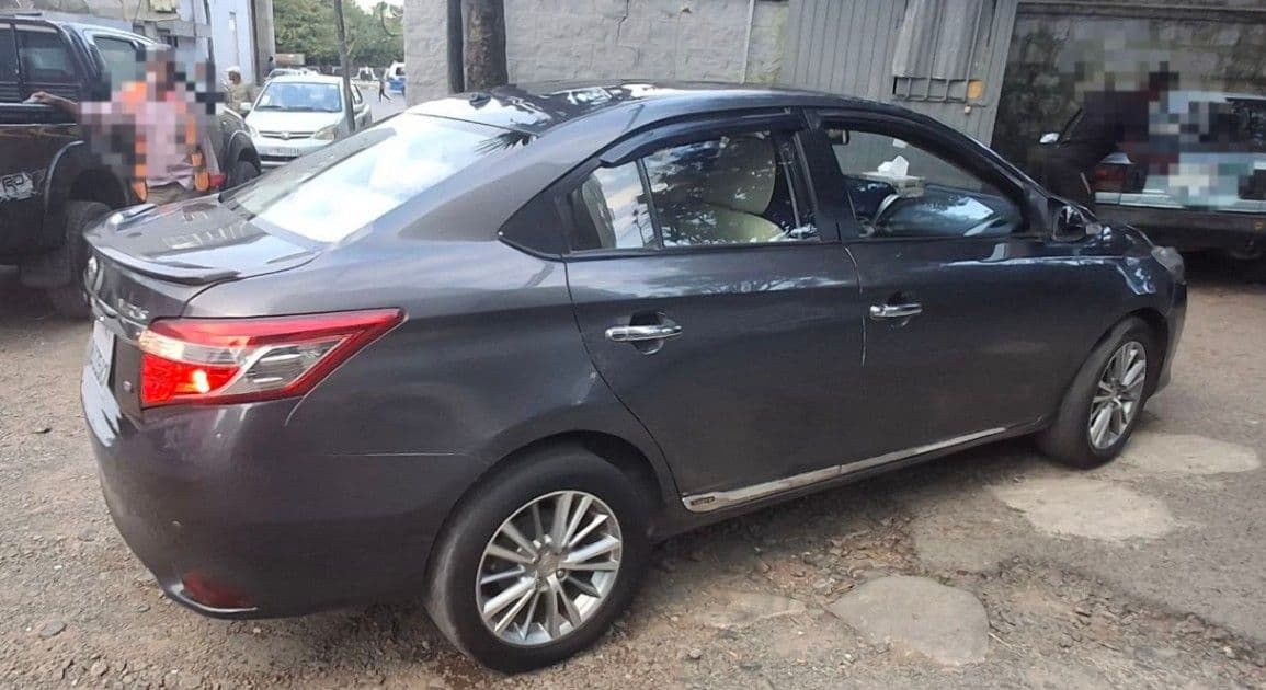 Toyota Yaris Sedan,2015,Automatic,excellent condition!!, photo 1 of 3