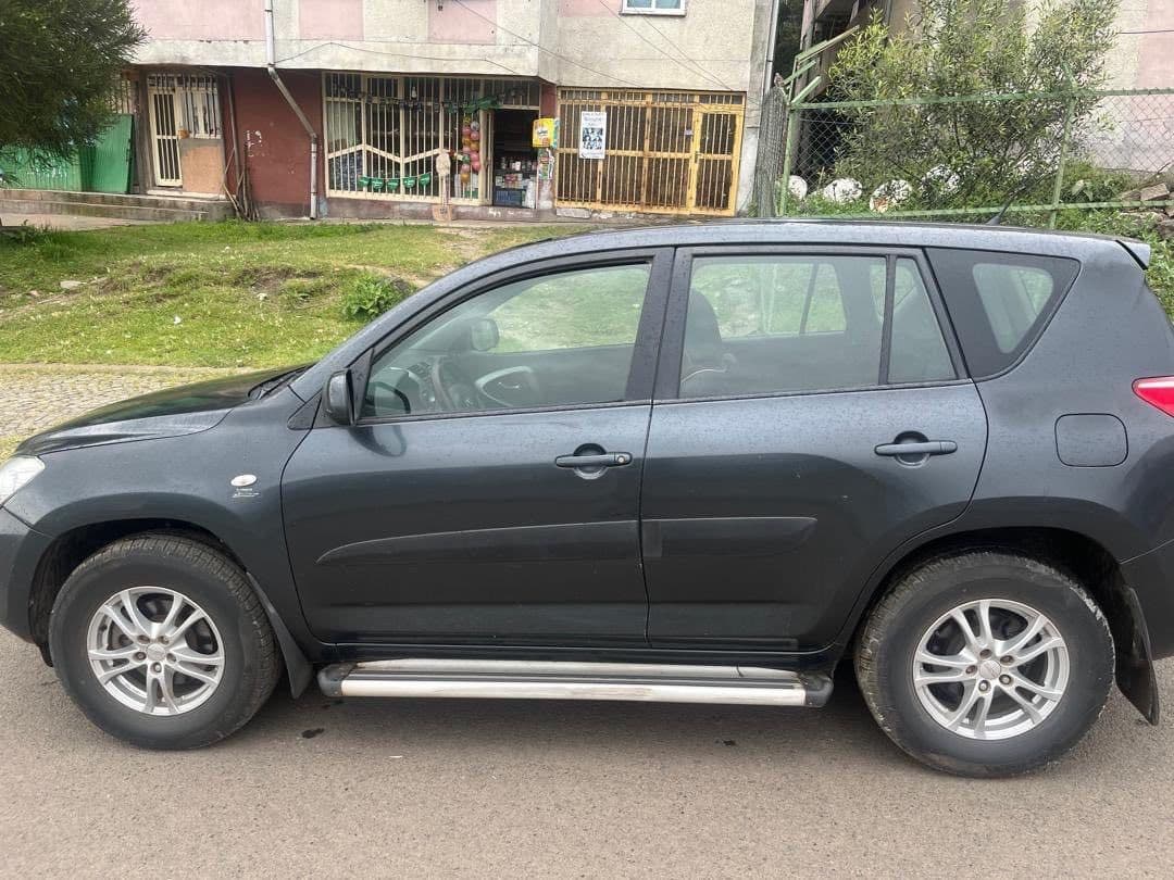 Automatic Rav4,2007,Europe,2.0cc,excellent condition!!, photo 2 of 6