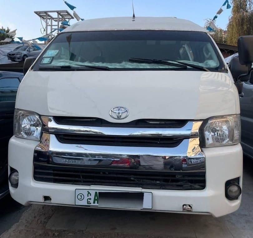 Toyota High Roof,2012,excellent condition!!, photo 2 of 6