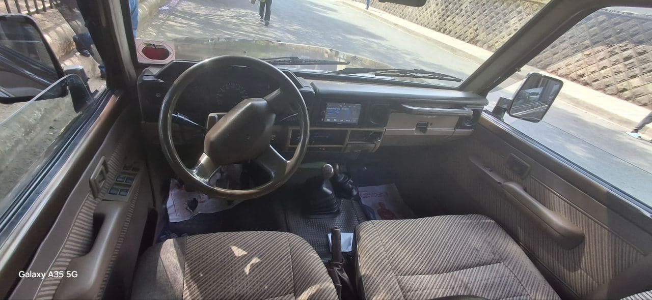 Toyota Mark 2,5L engine,7 seat,excellent condition!!, photo 5 of 5