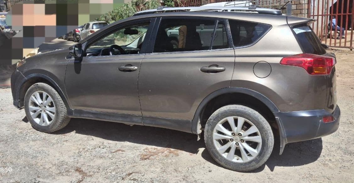 Urgent!! Automatic Rav4,2014,Full Option,excellent condition!!, photo 1 of 5