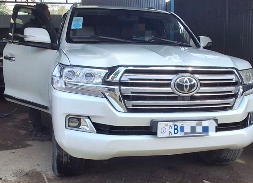 Toyota V8,2009 Updated to 2020, 7 Seat,excellent condition!!, photo 2 of 5