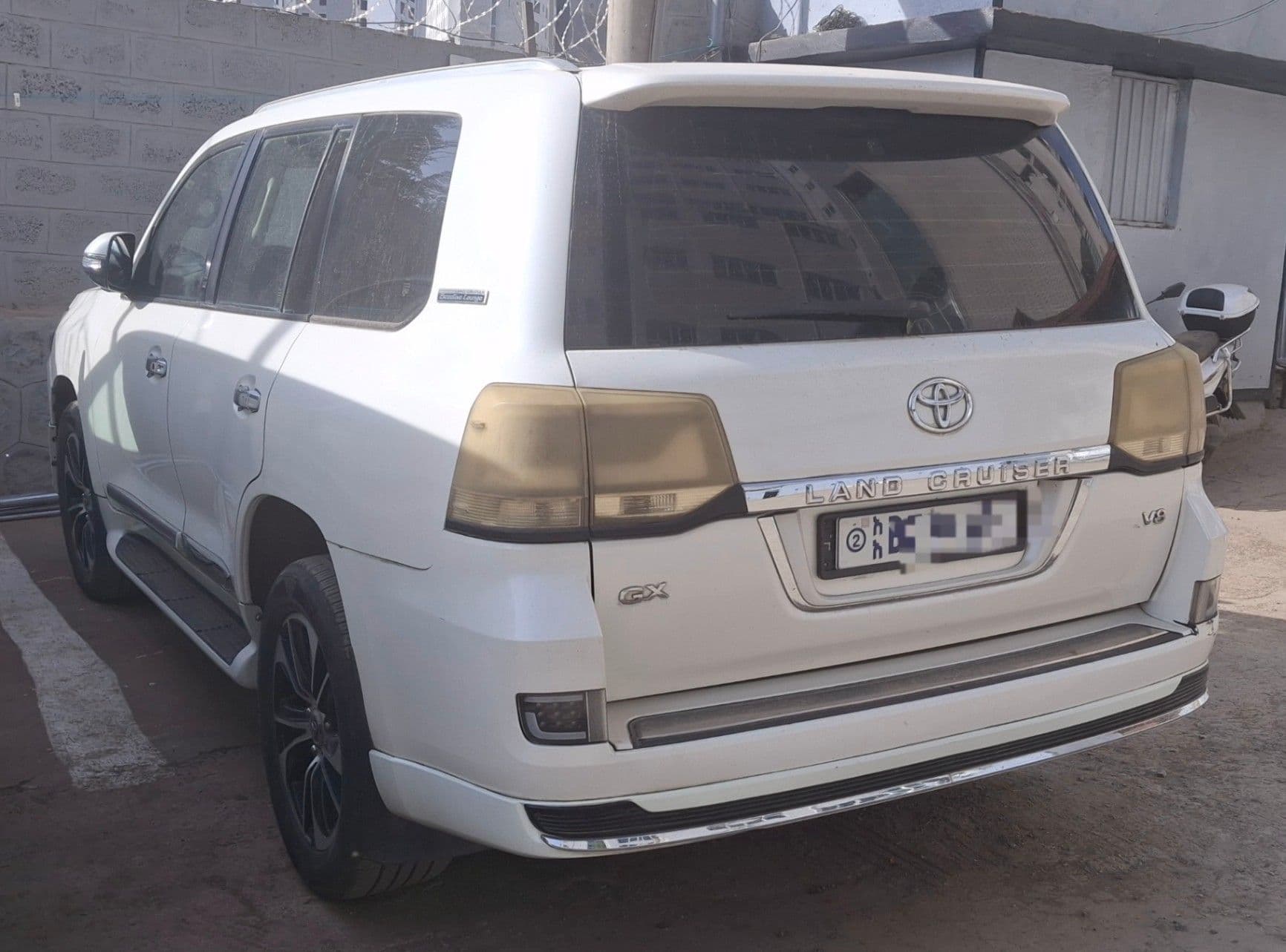 Land Cruiser V8, 2009 Updated to 2020, 7 Seater,full option., photo 3 of 3