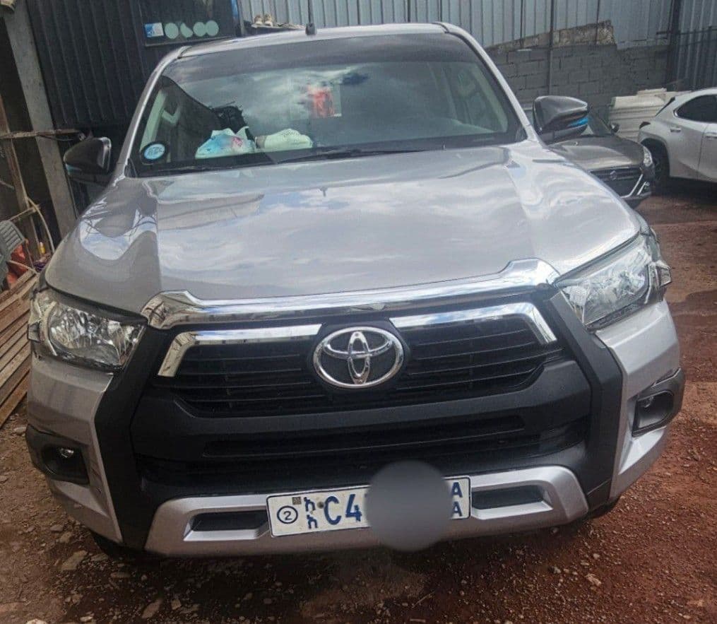 Hilux adventure 2021, photo 2 of 3