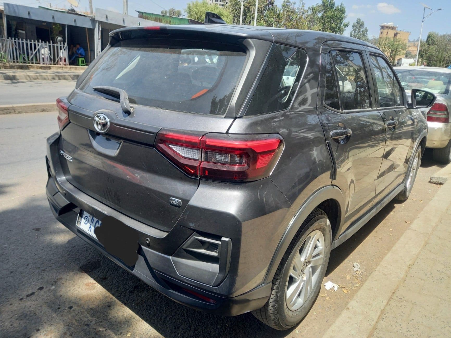 Toyota Rize 1.2CC, photo 2 of 5