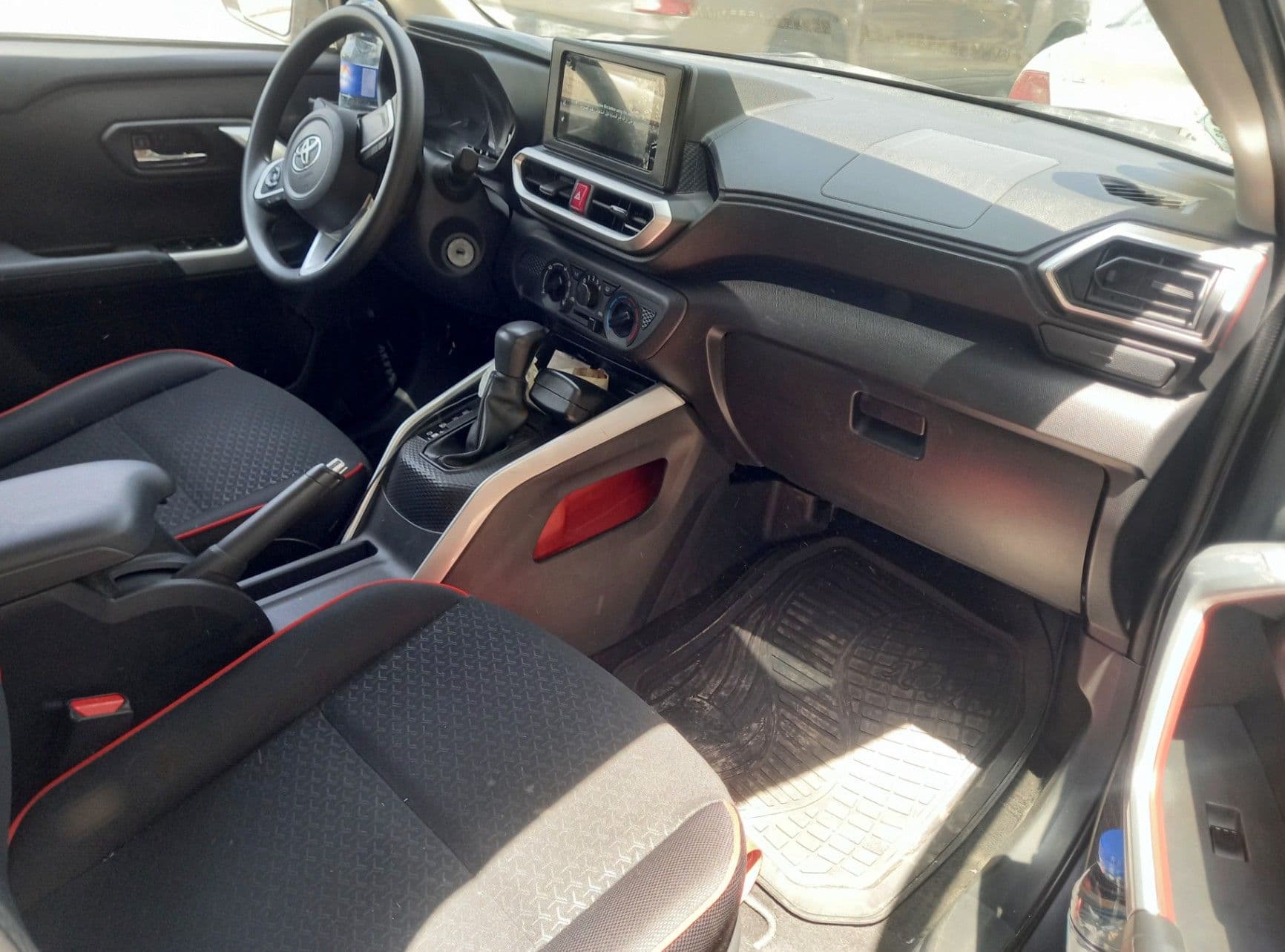 Toyota Rize 1.2CC, photo 3 of 5