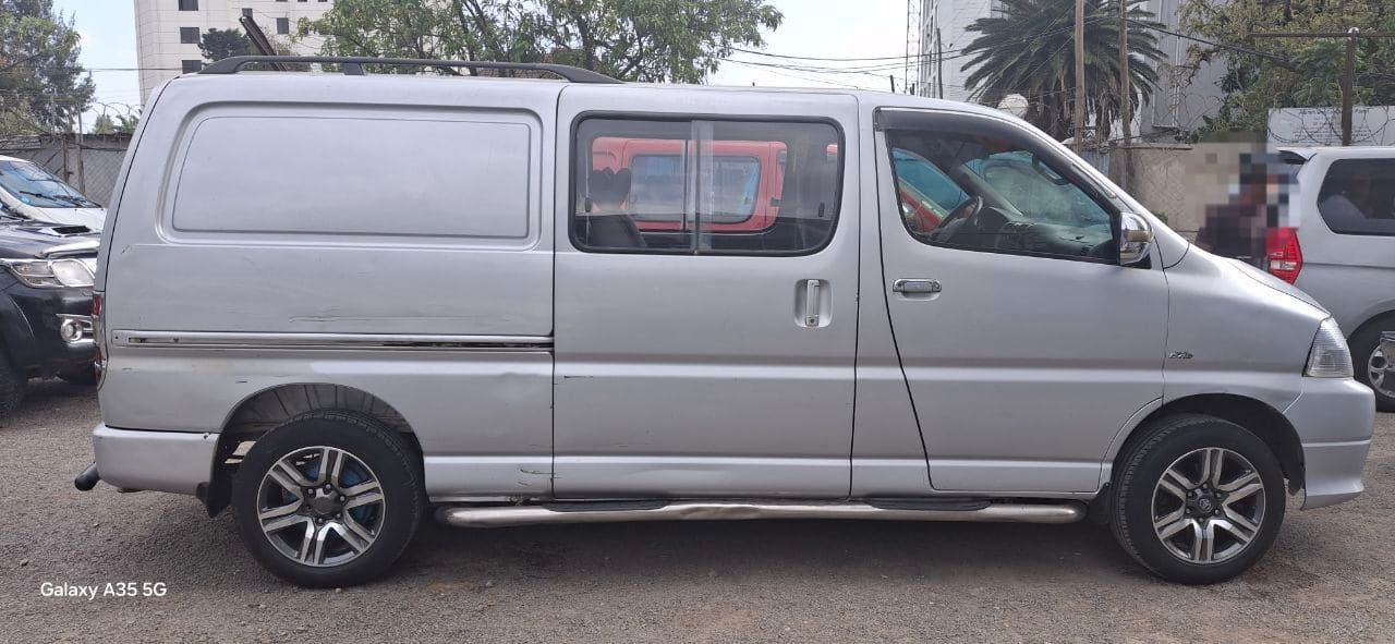 Toyota Dolphin,D4D,2011,excellent condition!!, photo 1 of 3