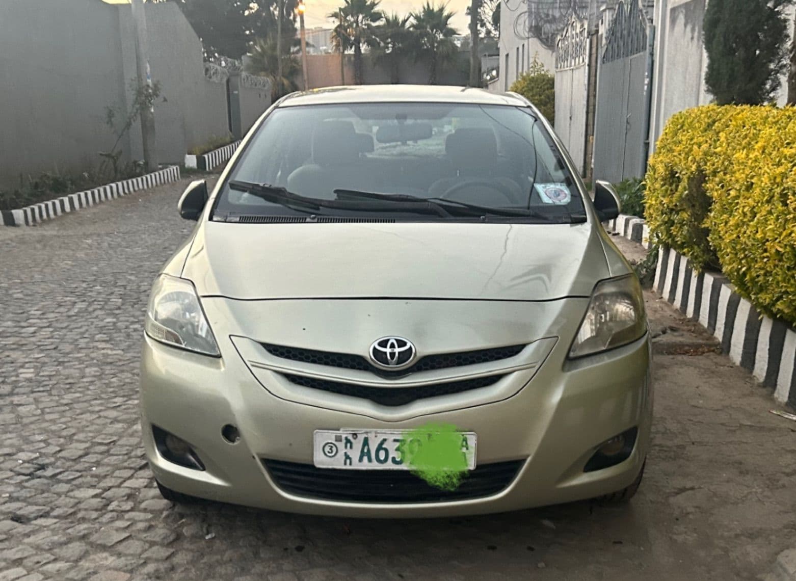 Toyota Belta, photo 2 of 5