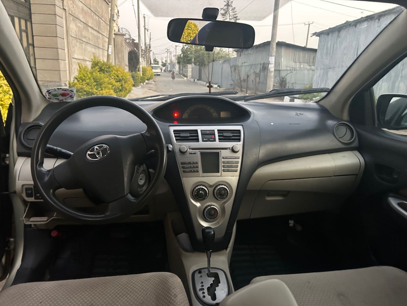 Toyota Belta, photo 3 of 5