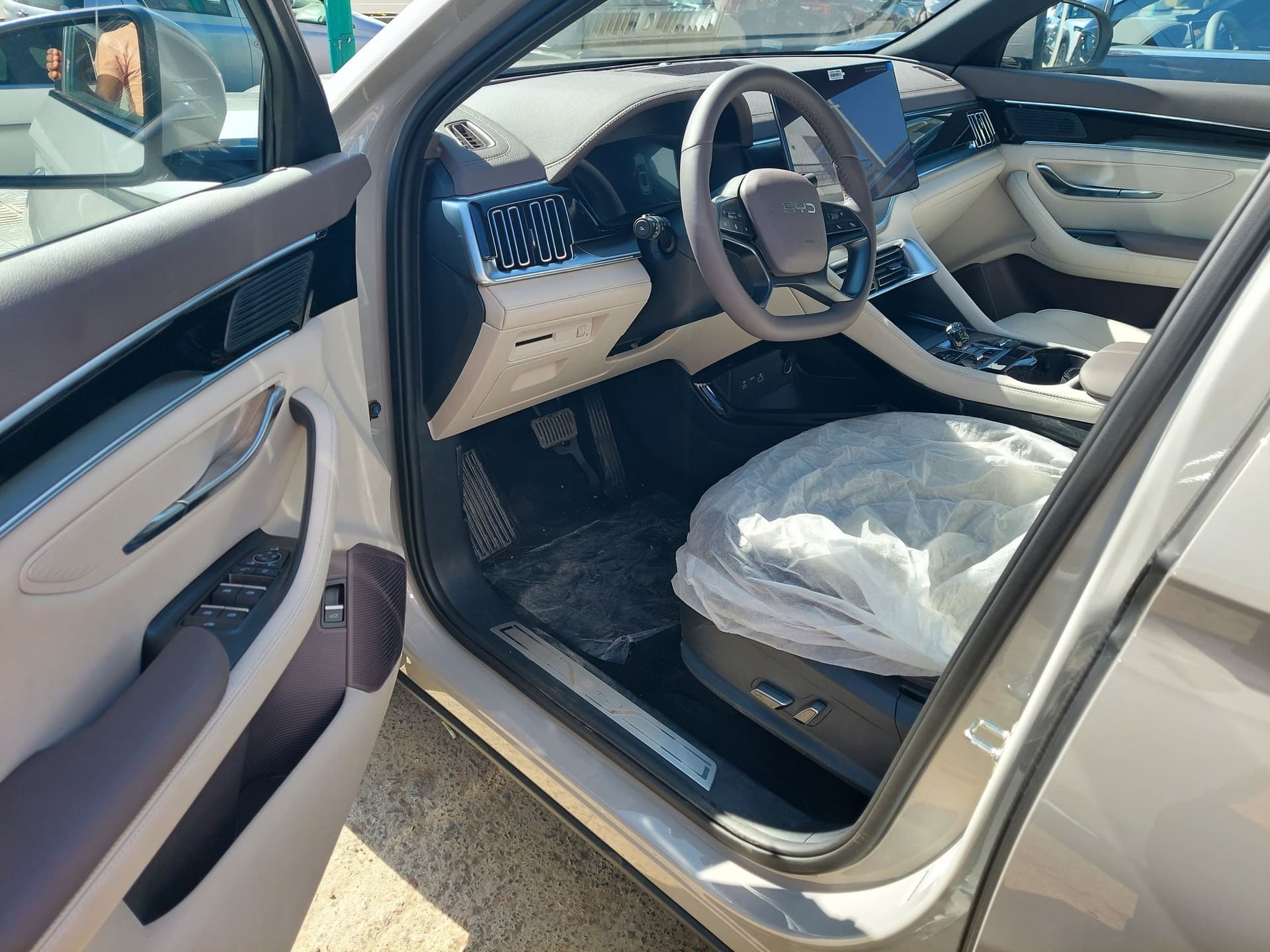Song Plus Hybrid Plug In 2025 smart drive ባንክ ይመቻቻል , photo 3 of 3