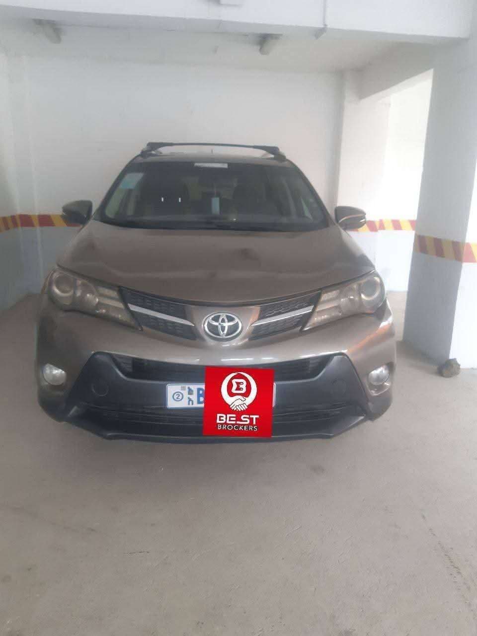 Automatic Rav4,2014,excellent condition,2.4cc., photo 3 of 4