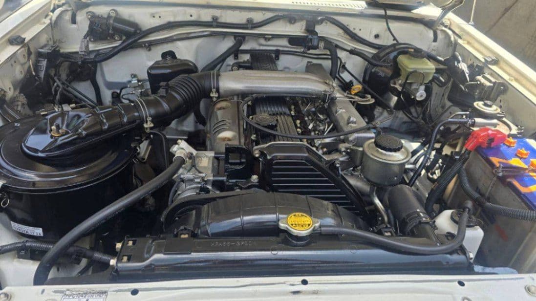 TOYOTA HILUX 2015, photo 5 of 5
