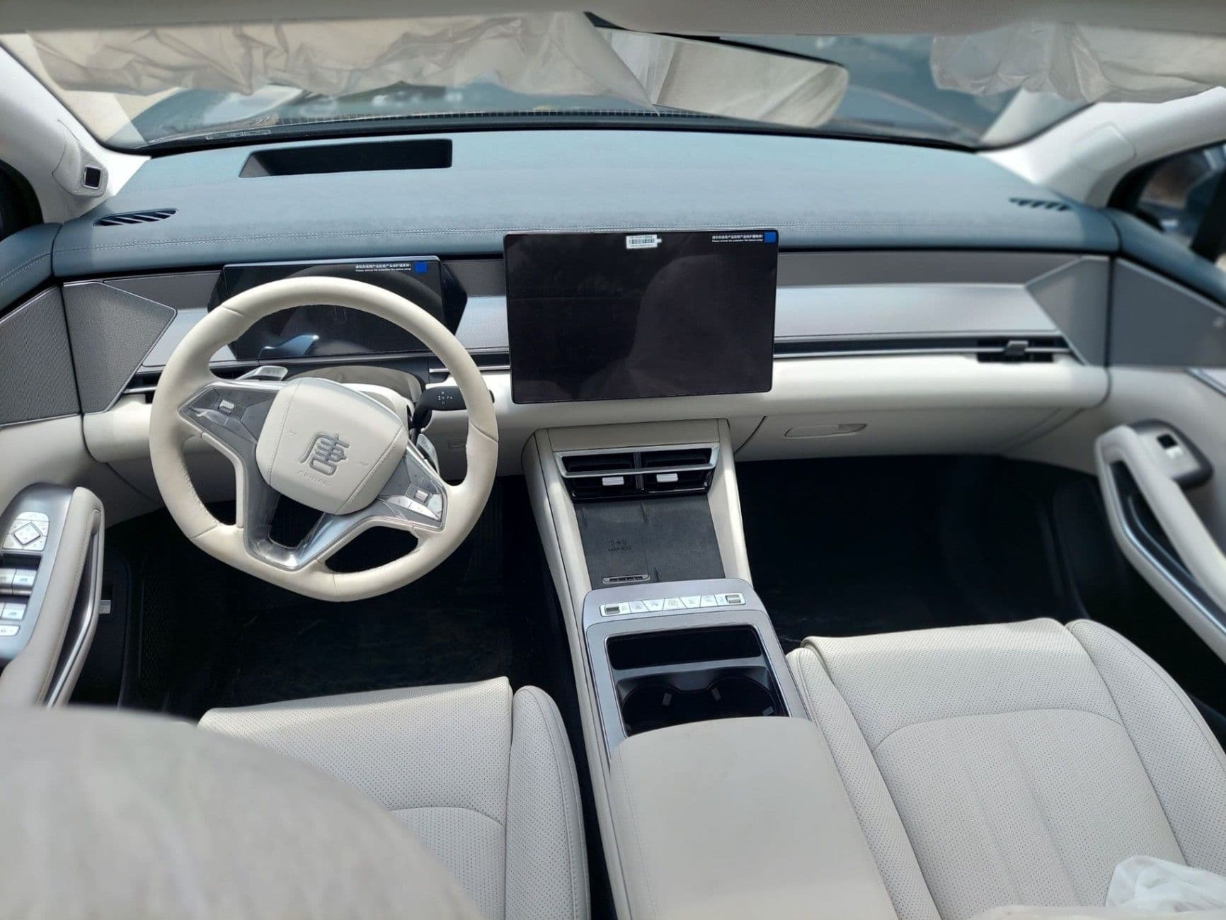 BYD TANG L DMI PLUG IN HYBRID SMART DRIVE 2025/3, photo 2 of 4
