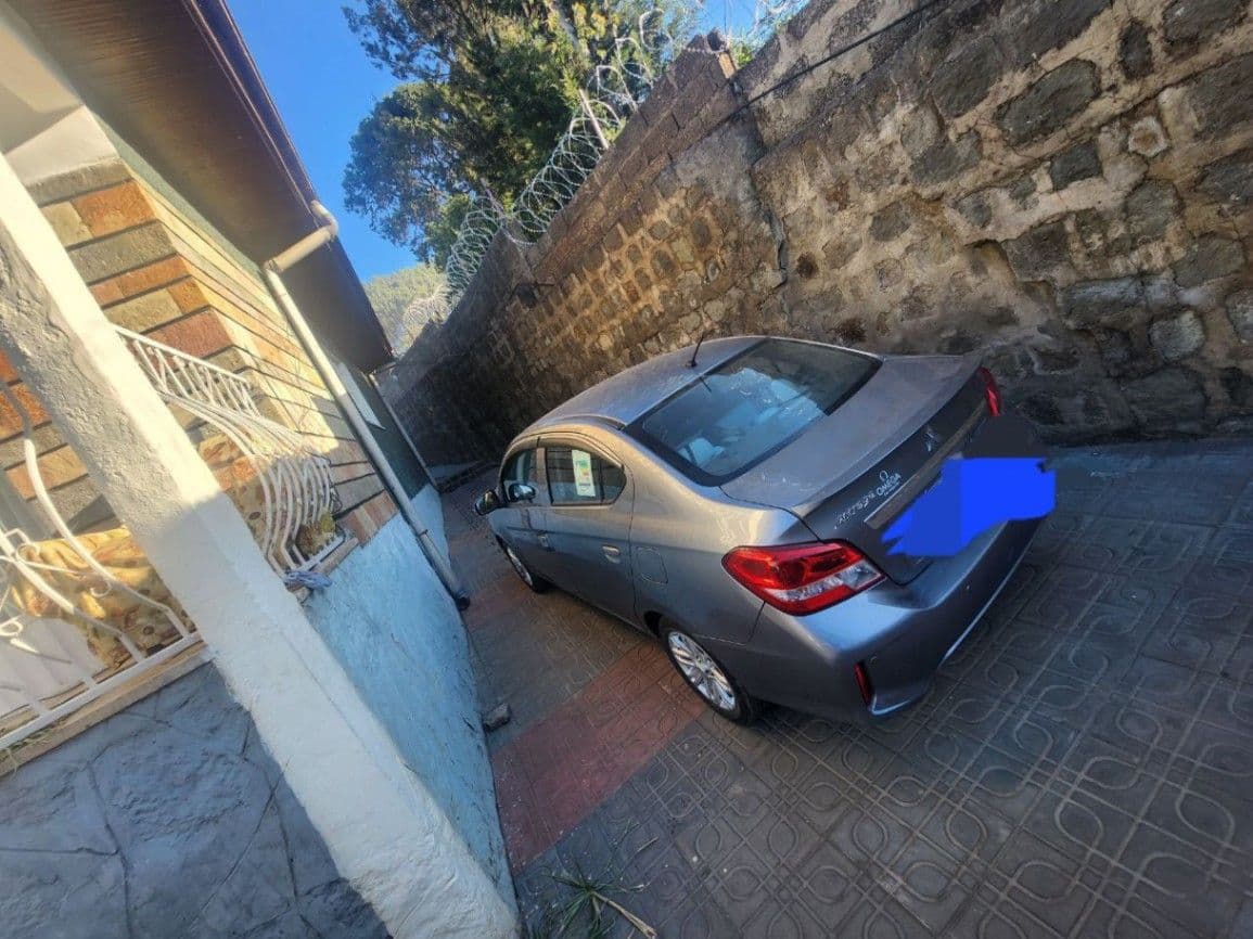 Mitsubishi Attrage ለውጥም ይቻላል በጣም አስቸኳይ ነው, photo 3 of 3