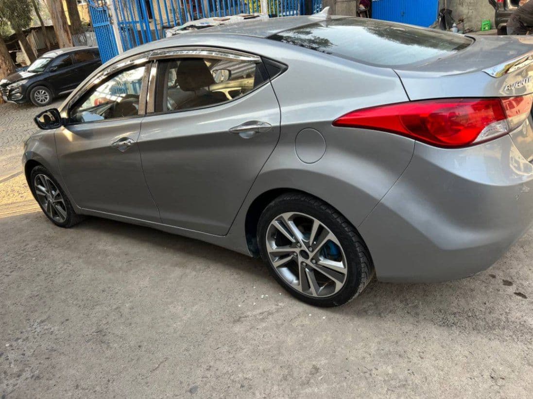 Hyundai avante 2012, photo 3 of 5